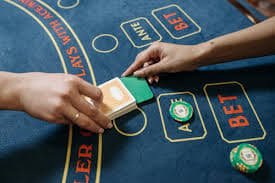 Casino ဂိမ်းလော်ဘီ — table games နှင့် card games